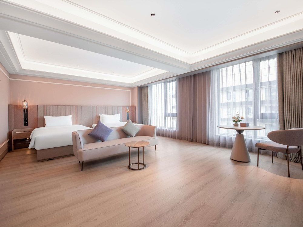 Mercure Chongqing Times Paradise Walk 12/50