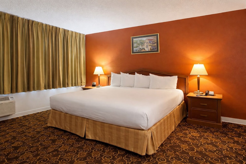 Granada Inn 29/67
