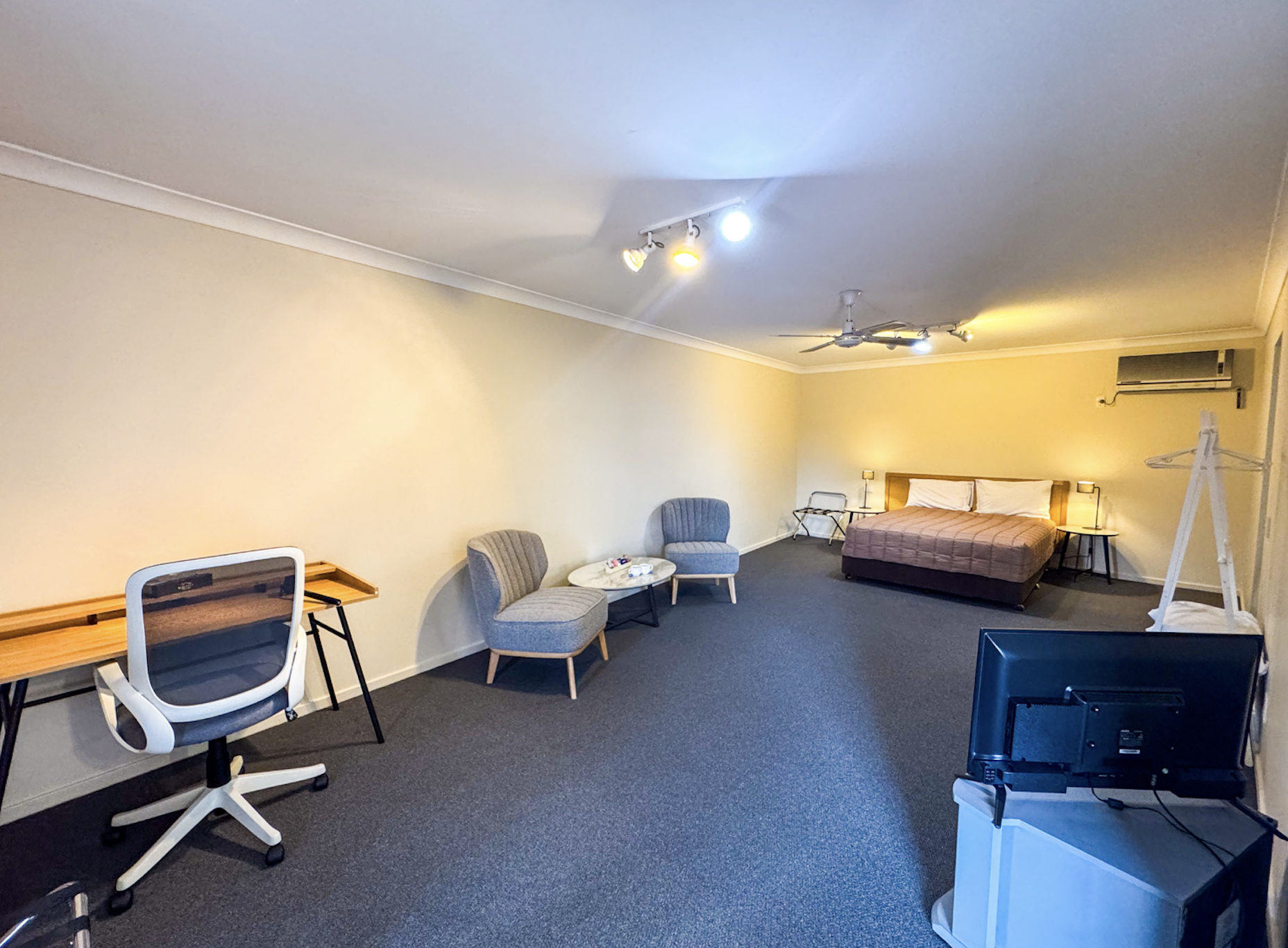 Nandewar Motor Inn 18/24