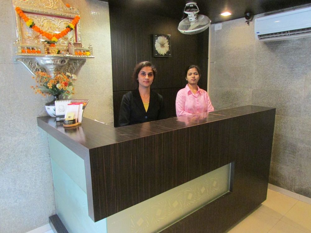 Hotel Mourya Residency 3/17