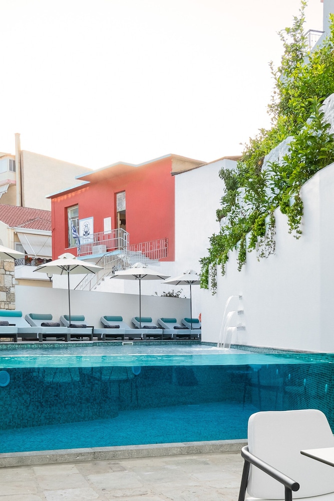 Dioni Boutique Hotel 8/45