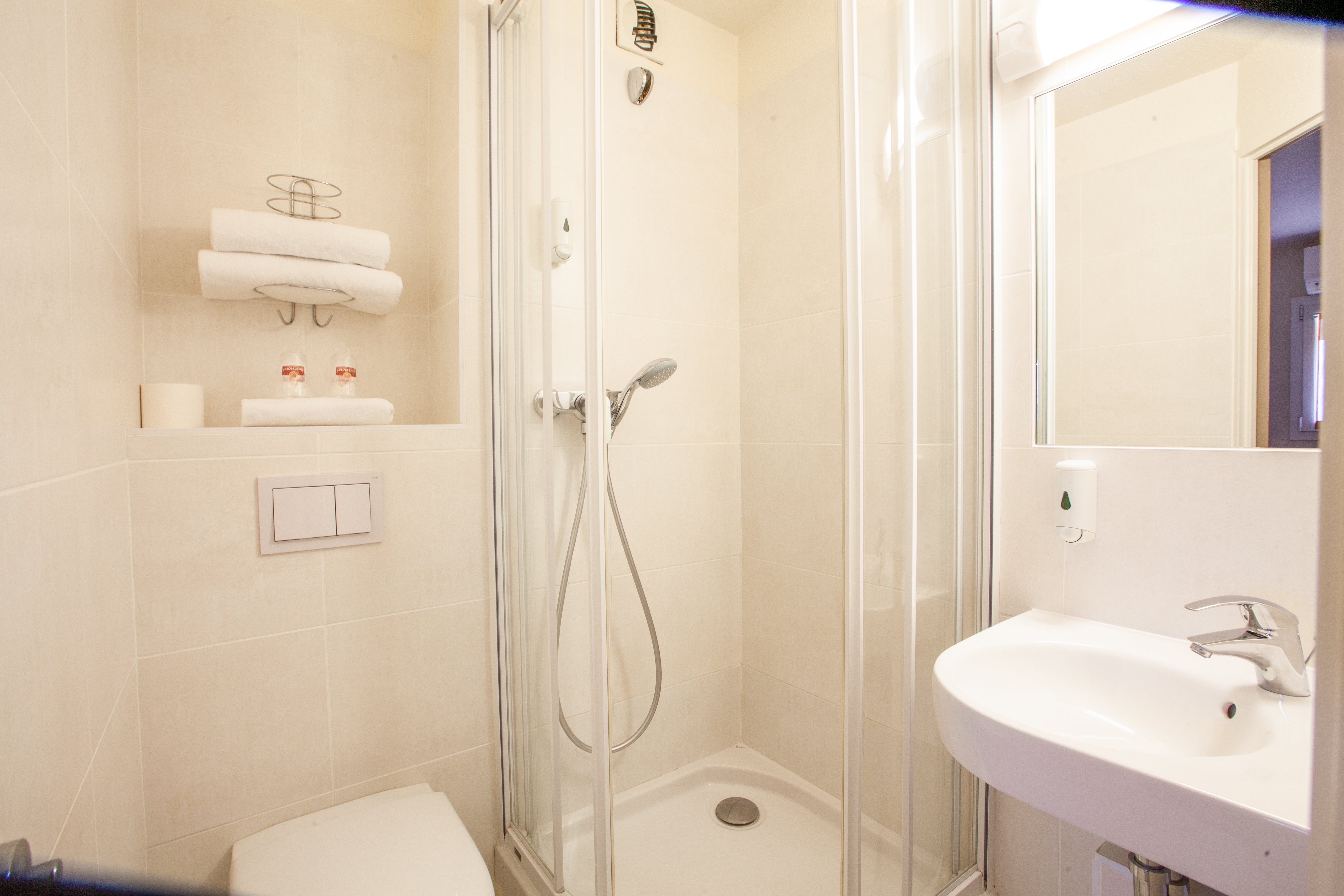 BEST HOTEL LILLE CENTRE 34/37