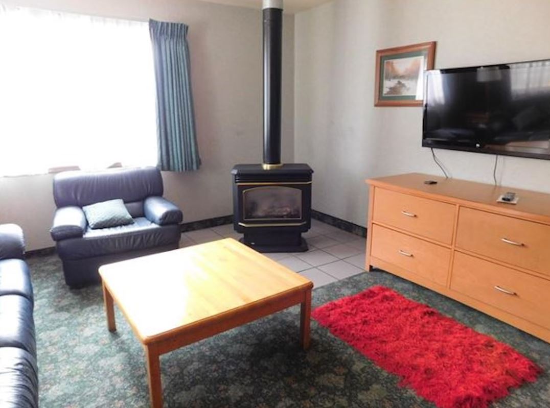 The Summit Inn (ex Howard Johnson Snoqualmie/Summit) 21/33