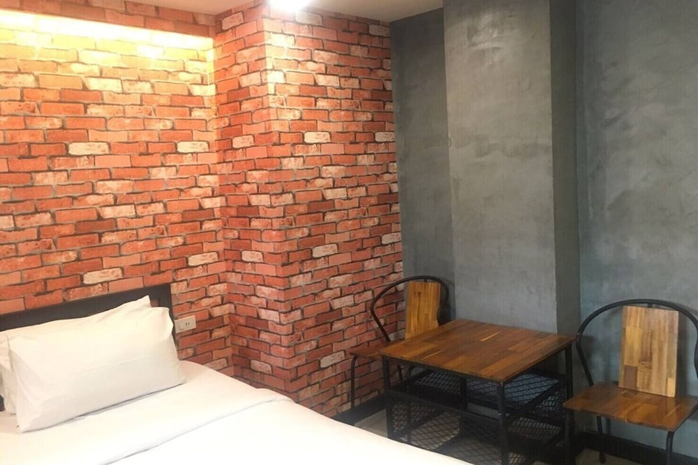 Ton Aor Place Hotel Ratchada 20/43