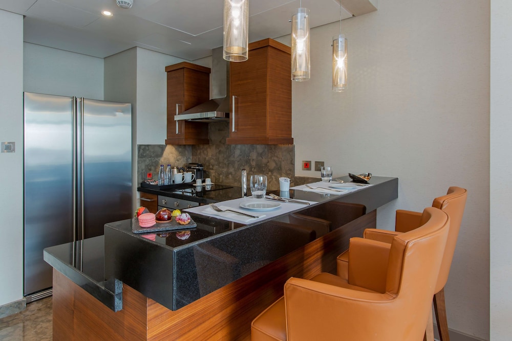فندق هيلتون الرياض والشقق الفندقيه(Hilton Riyadh Hotel & Residences) 67/82