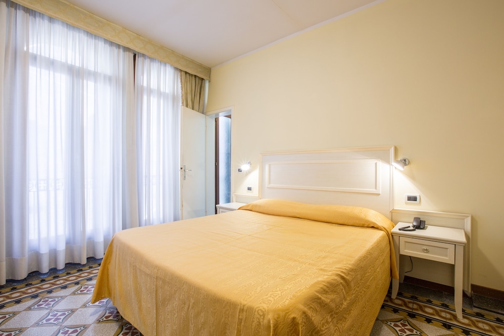 U-Visionary Venezia Hotel 7/50