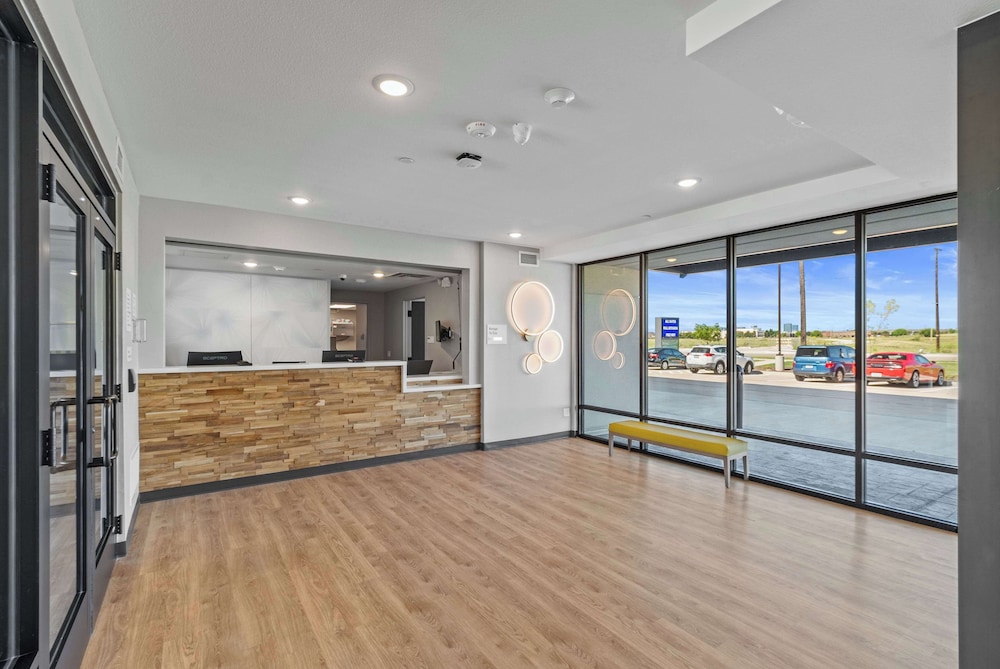 ECHO Suites Extended Stay by Wyndham Dallas Plano/Richardson 9/62