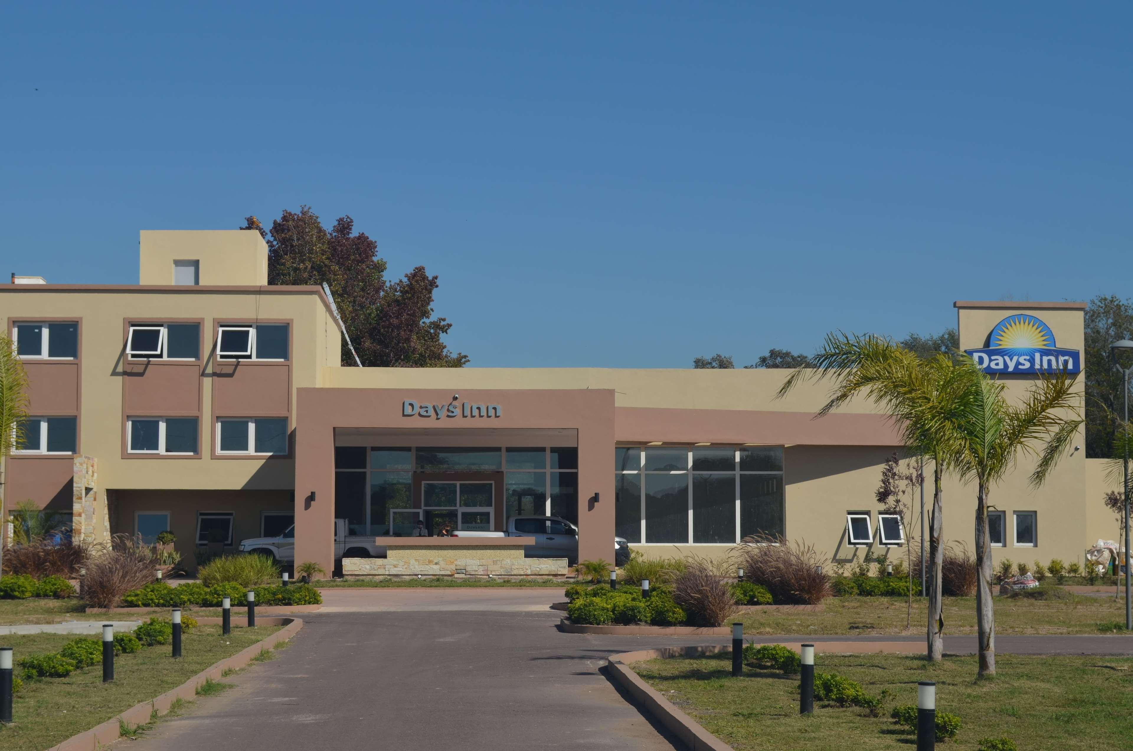 Days Inn by Wyndham Zarate 7/32