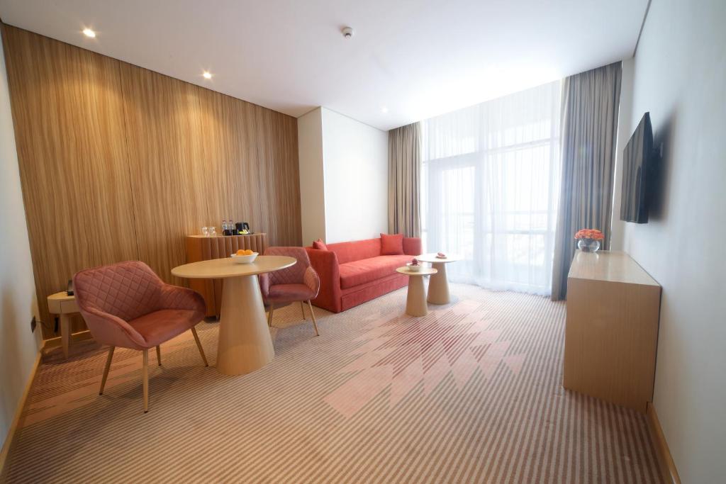 Novotel Jumeirah Village Triangle 17/32