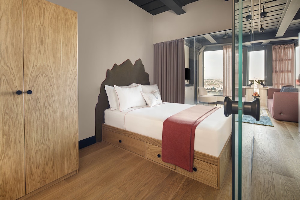 2 BEDROOMS, DELUXE, APARTMENT, SEA VIEW, 2 BATHROOMS