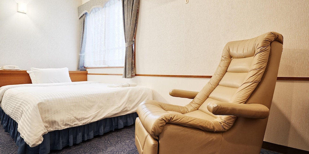 Crown Hotel Okinawa 47/75