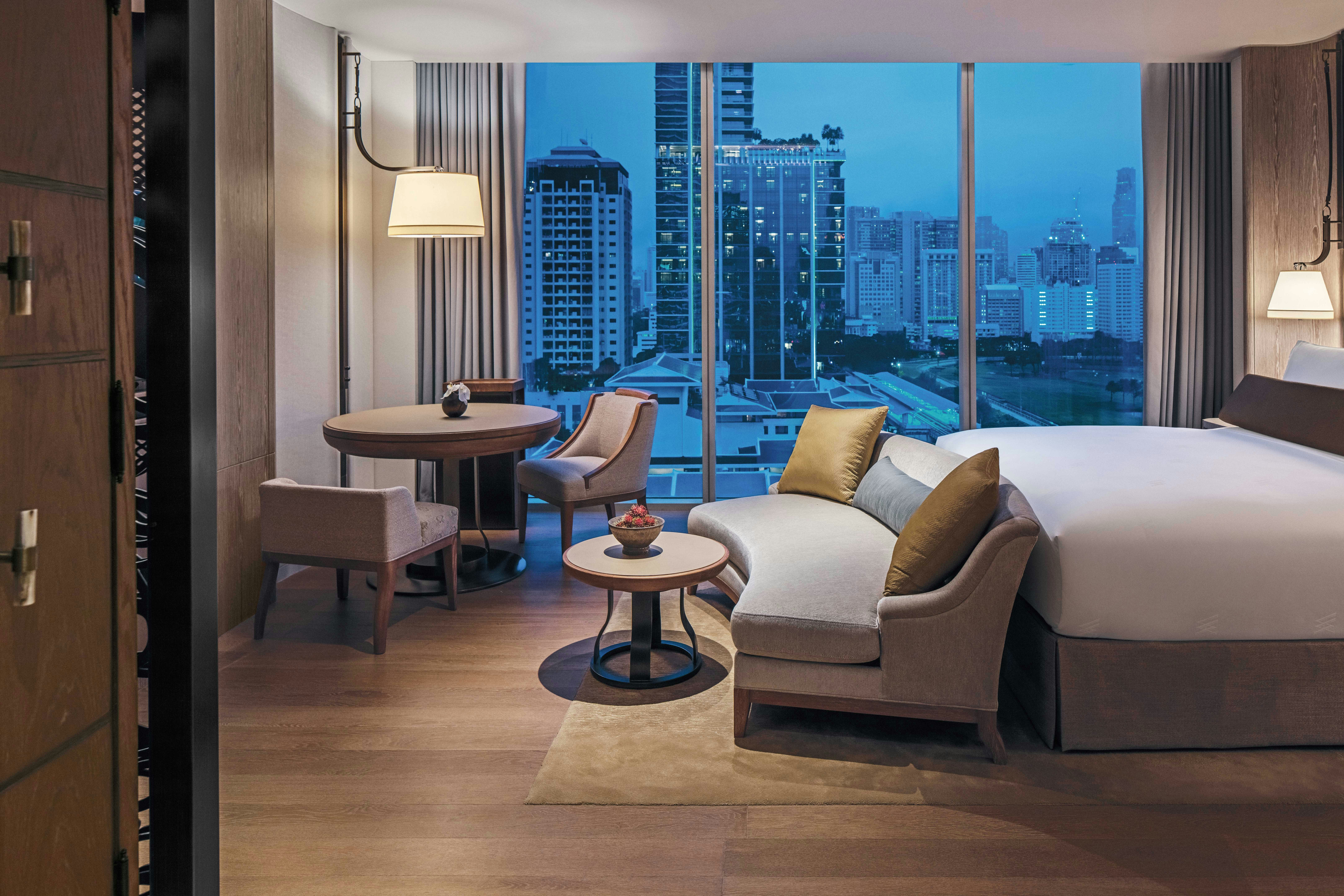 Deluxe, King Bed