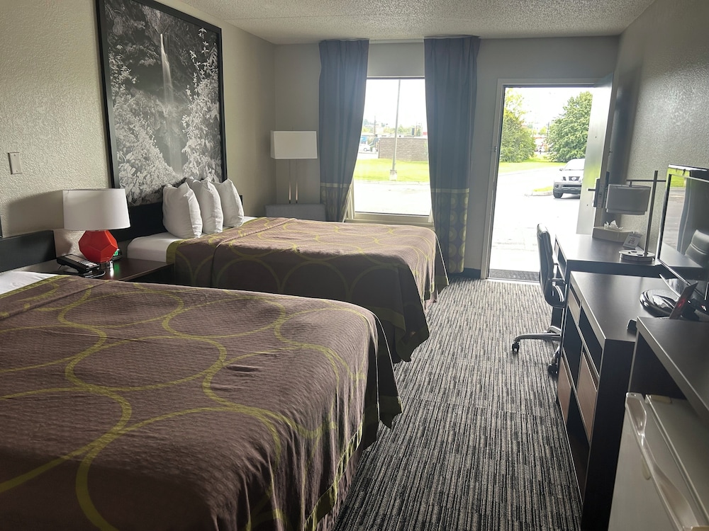STANDARD, 2 QUEEN BEDS