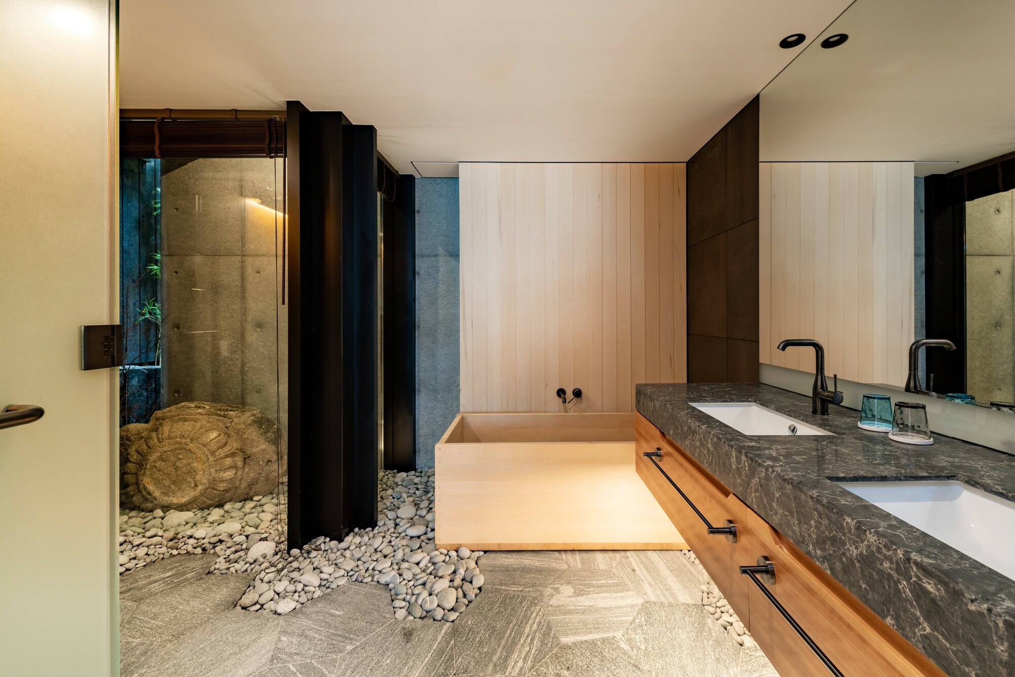 Garden, Premium, 2 Double Beds، Genji Kyoto, a Member of Design Hotels 3/3