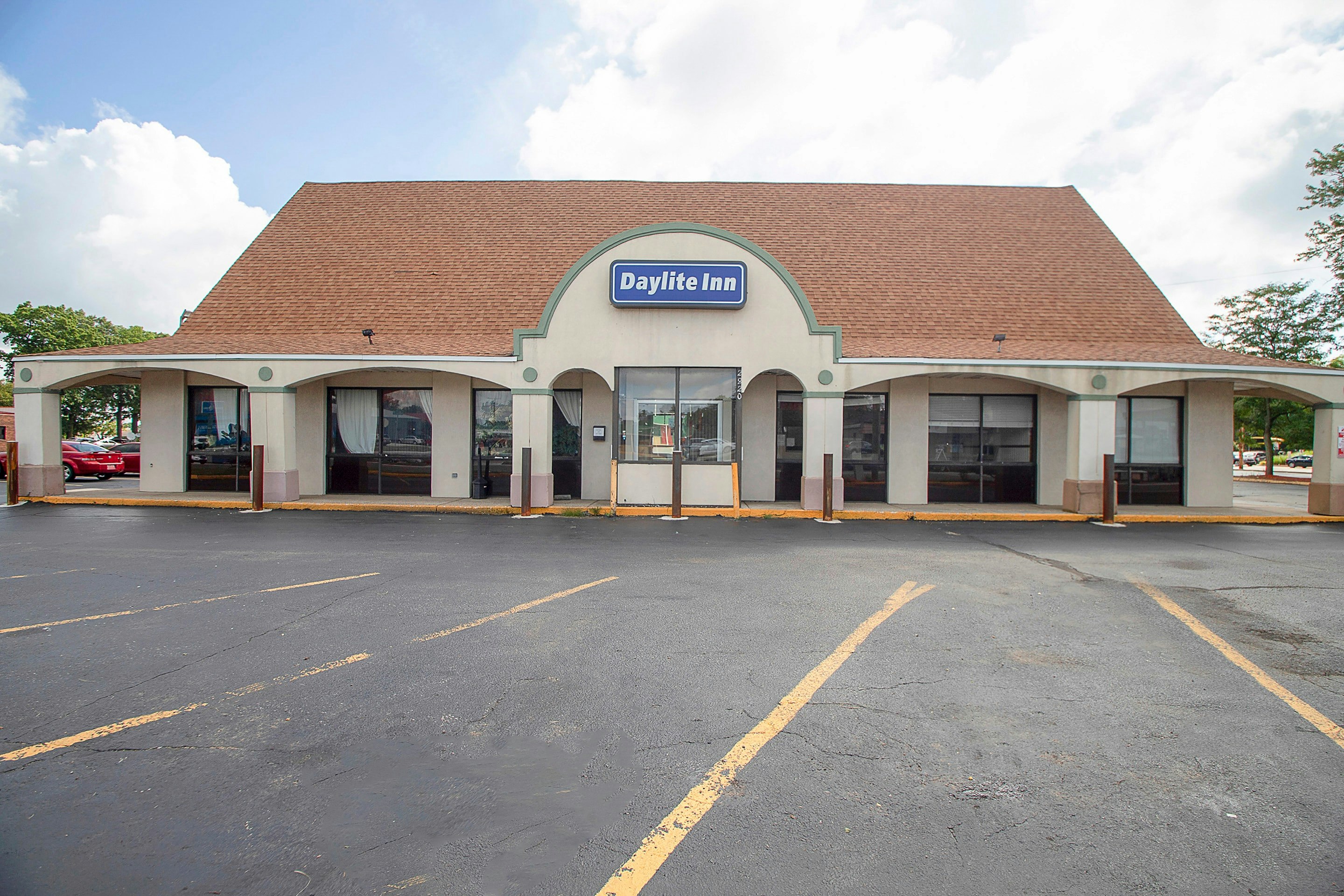 Hotel O Daylight Inn Elkhart I-90, IN 13/18