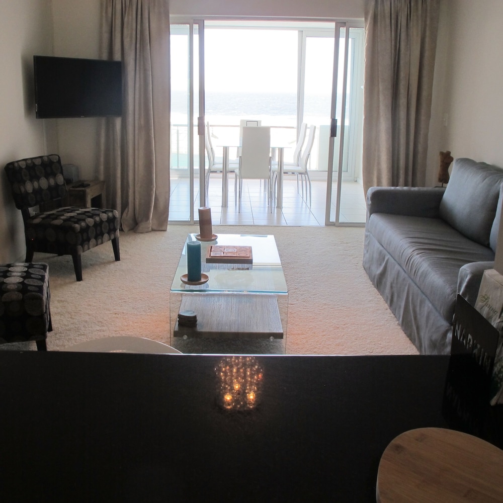 Ocean Edge Apartments 6/22