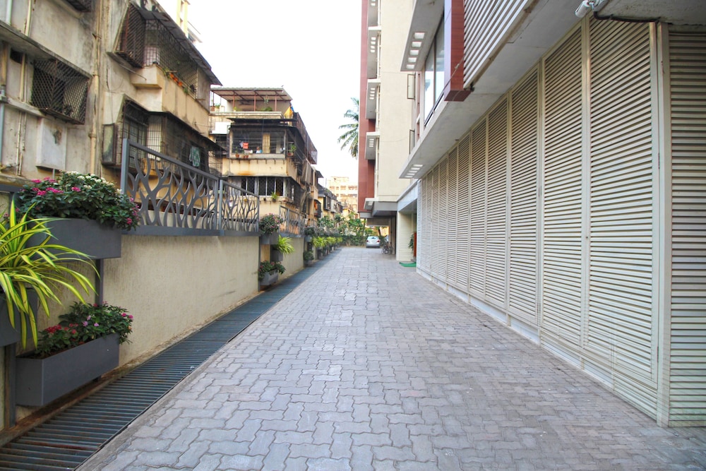 Theory9 Premium Serviced Apartments Khar 38/50
