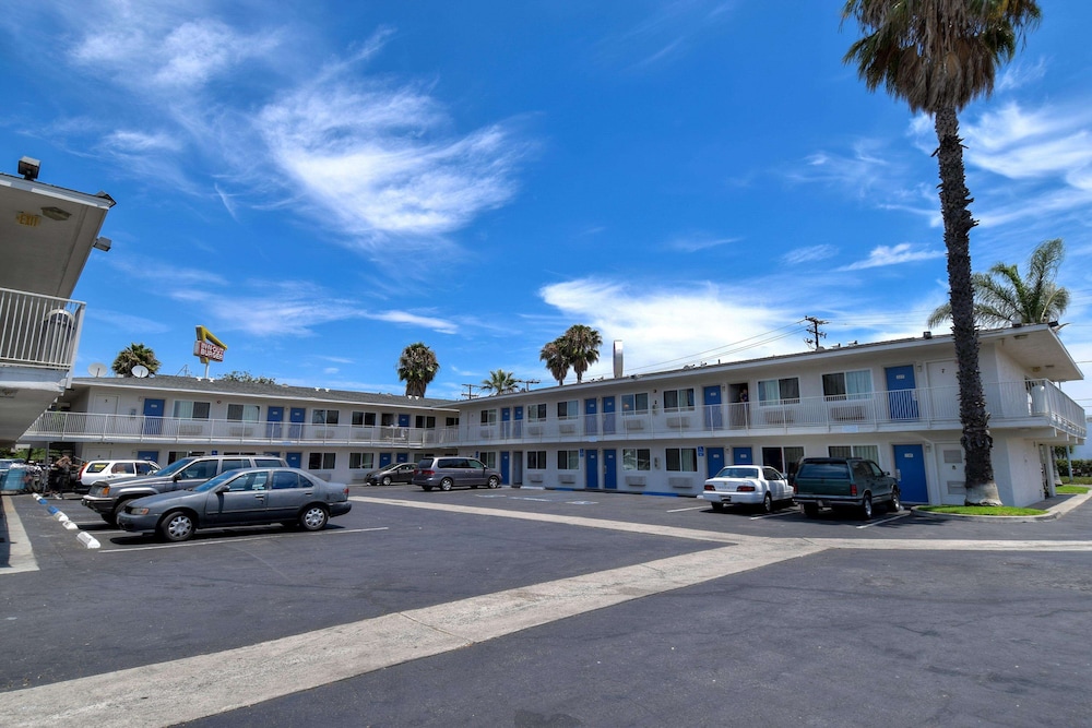 Motel6 Westminster, CA - South - Long Beach Area 30/43