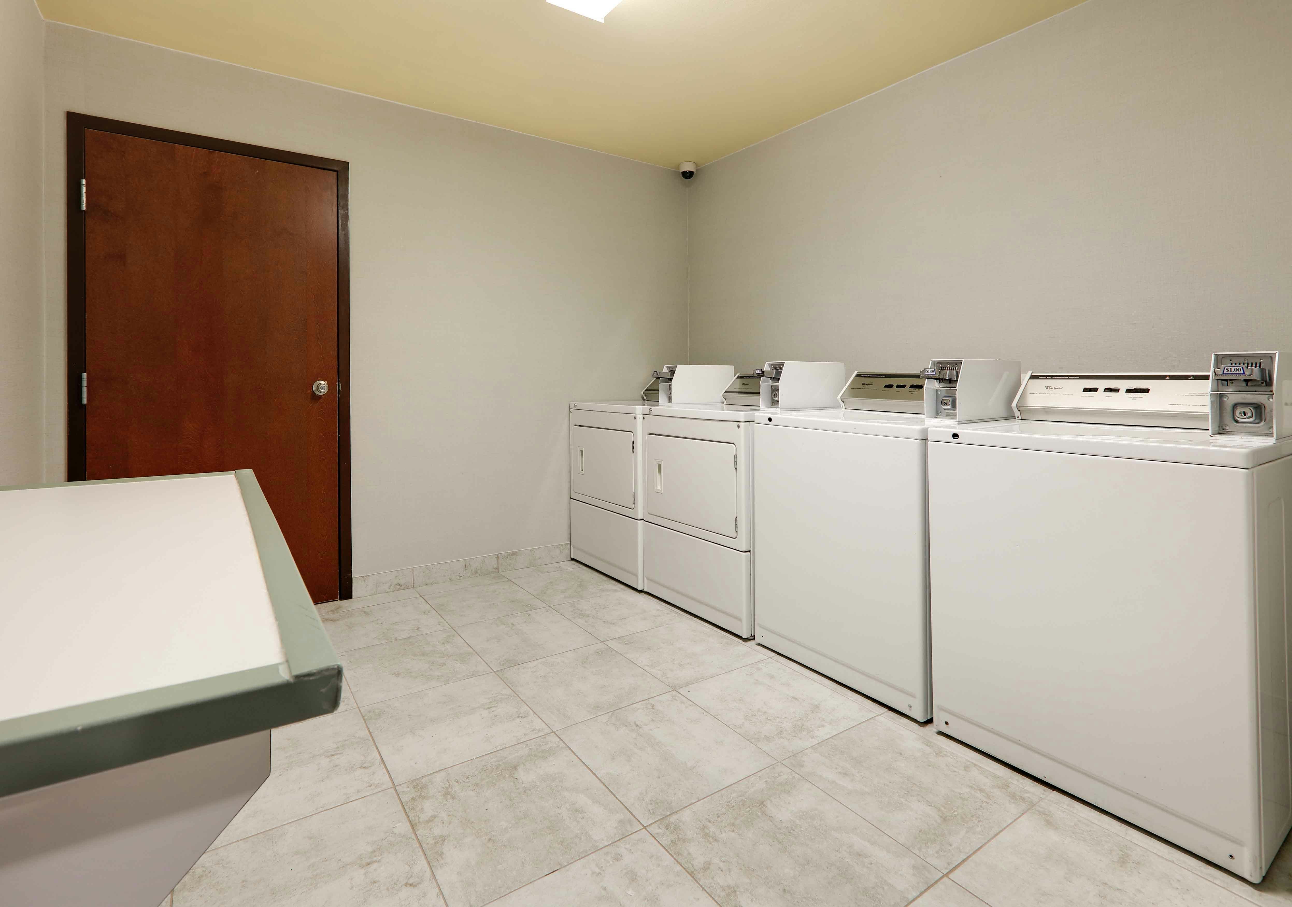 Hampton Inn Suites Dallas Arlington South 6/50