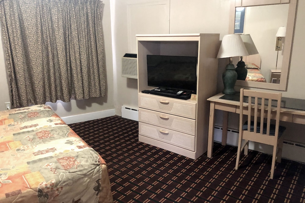 OYO Hotel Starlite Seneca Falls 32/35