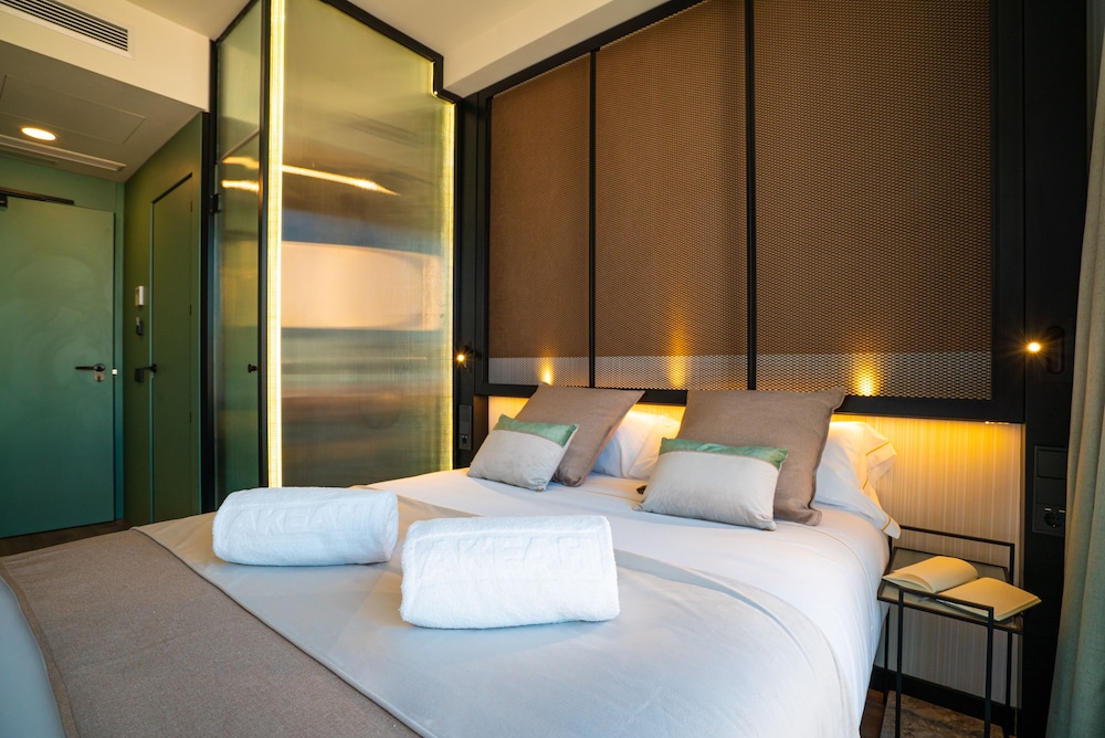 Akeah Hotel Gran Via - Adults Only 9/50