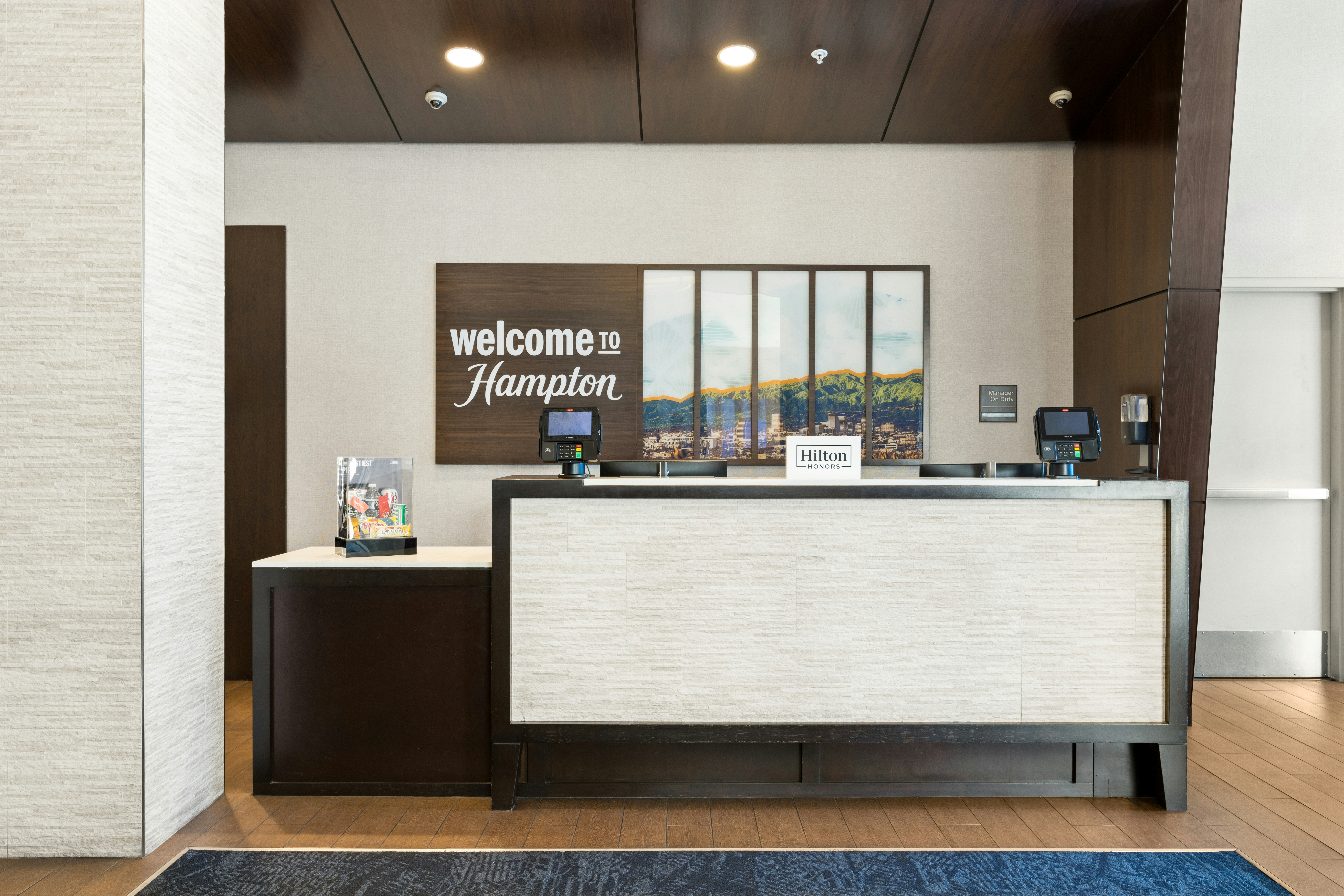 Hampton Inn And Suites Los Angeles Glendale 11/75
