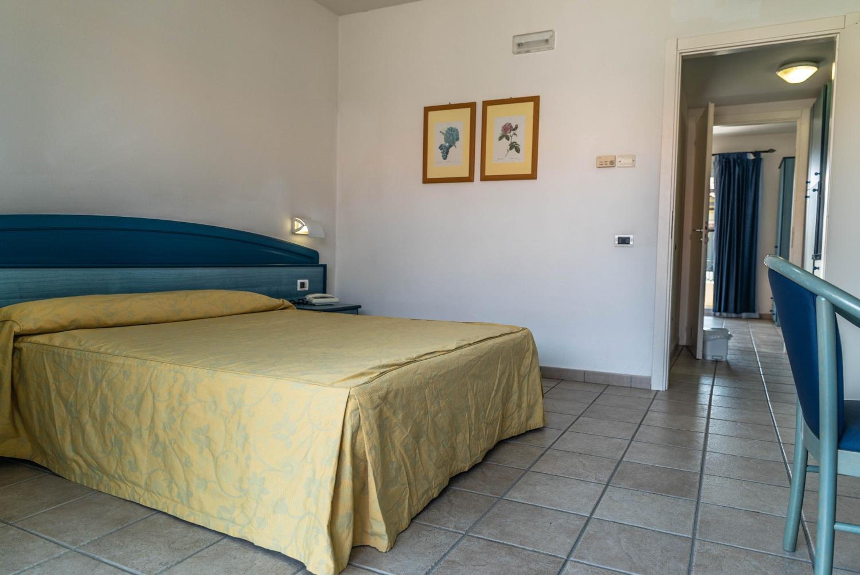 2 Bedrooms, Suite