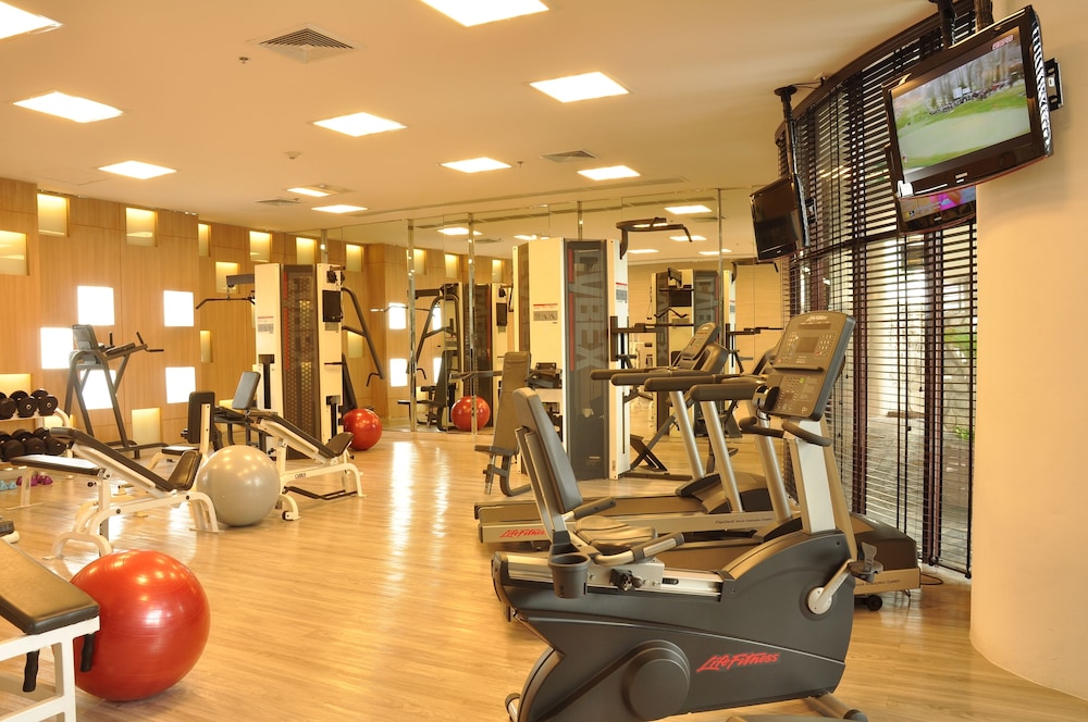 Century Park Hotel 27/48