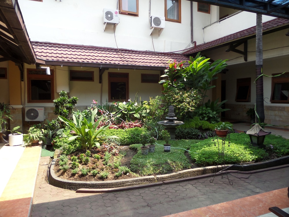 Hotel Armi 22/25