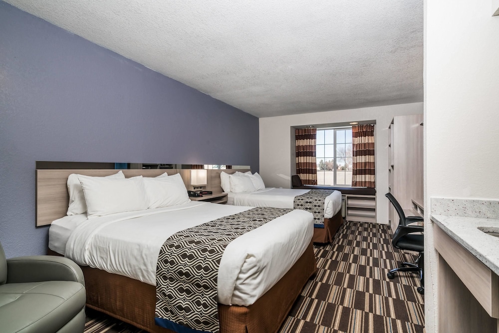 Microtel Inn Suites By Wyndham Rochester Mayo Clinic North 7/25