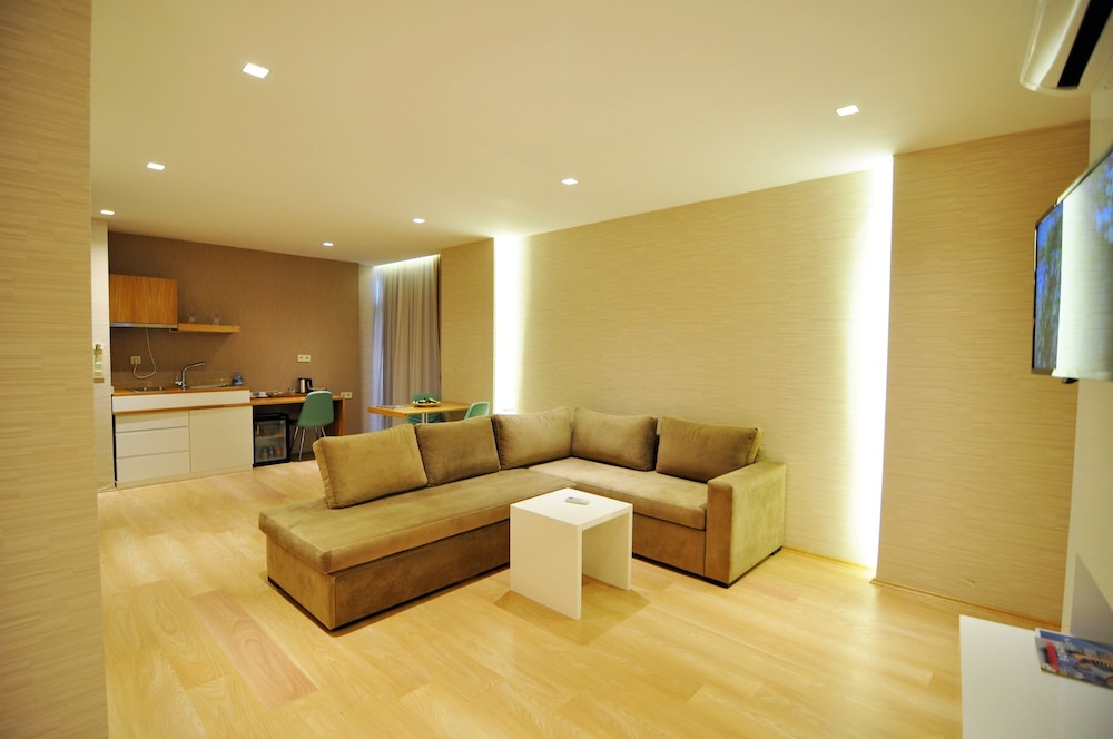 HOTEL BOSFORA 34/50