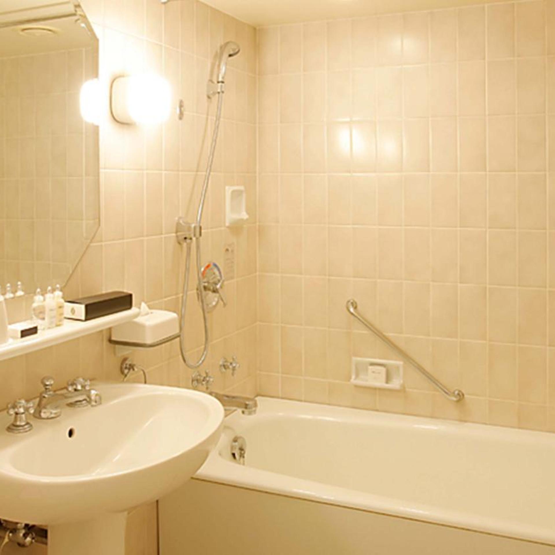 Deluxe, King Bed, City View, InterContinental Yokohama Grand 2/2