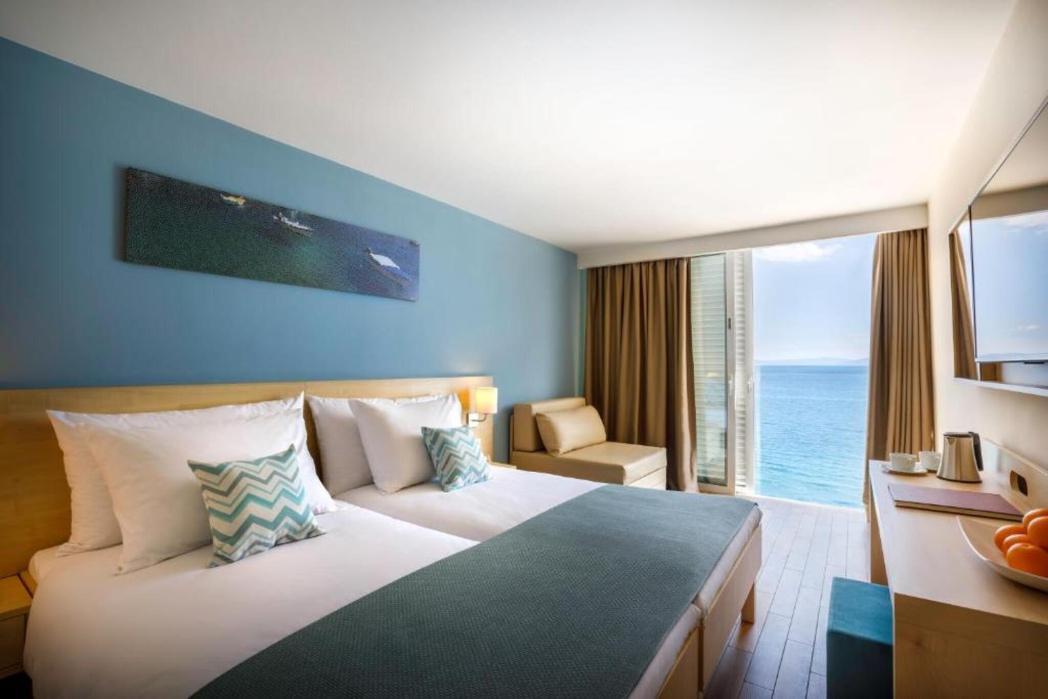 Room, Triple, Sea Side, Balcony