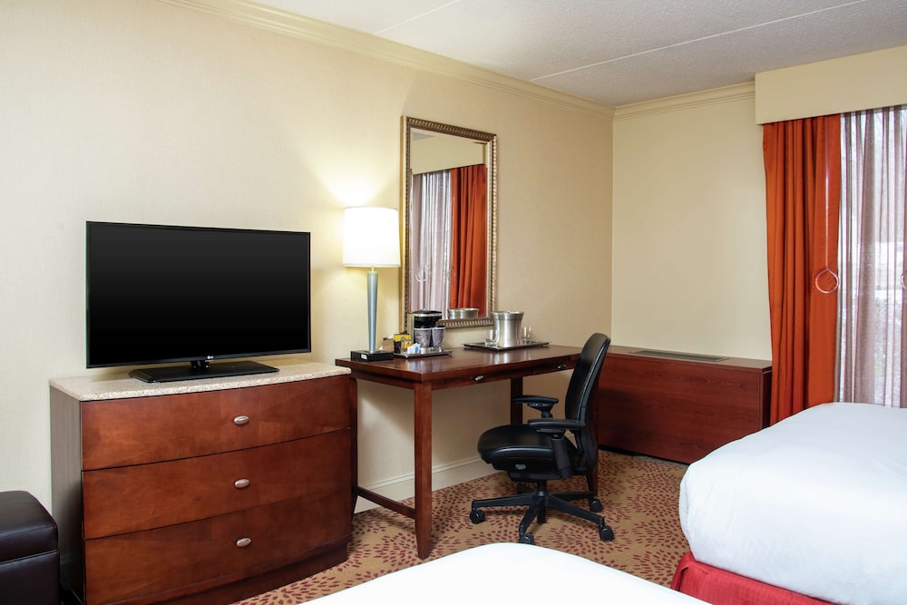 Doubletree By Hilton Hotel Grand Rapids Airport 39/53