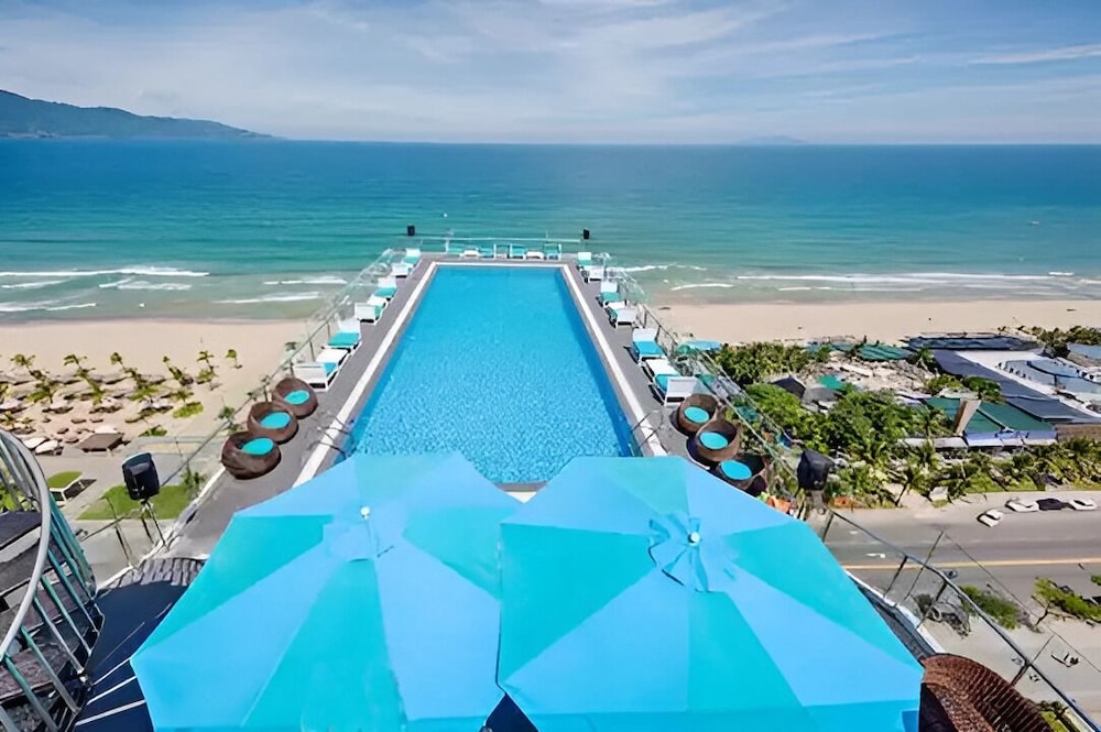 Yarra Ocean Suites Danang 54/58