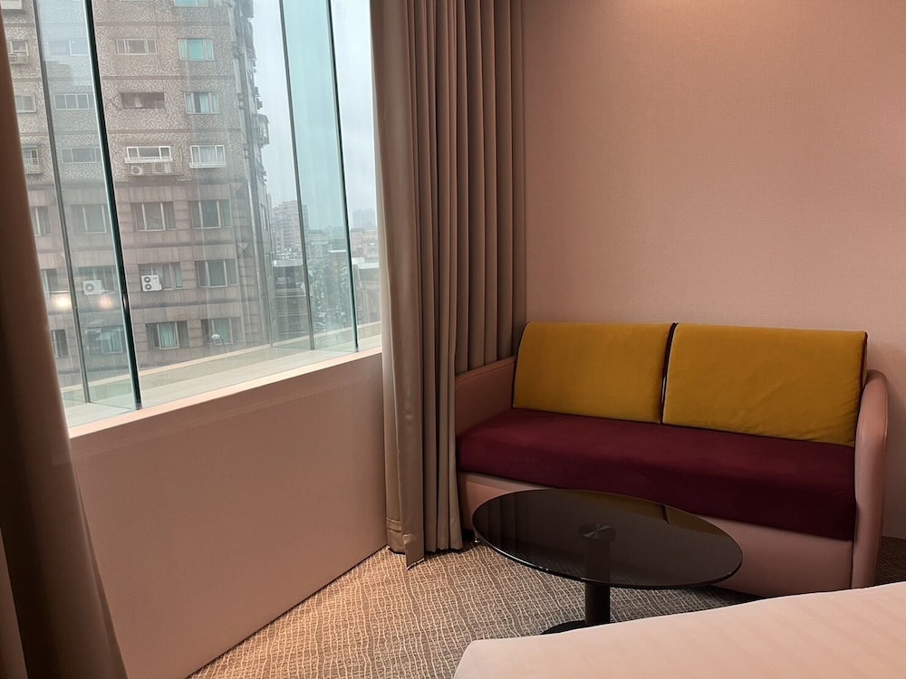 The Loft Hotel 56/75
