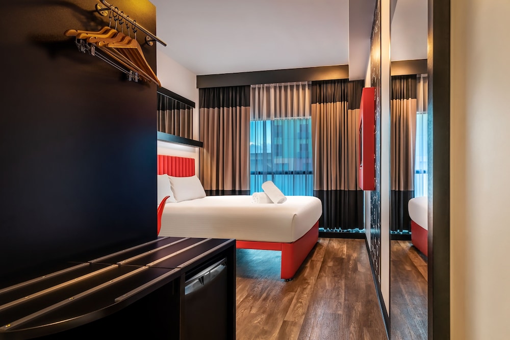 Essence Hotel Carlton 28/55