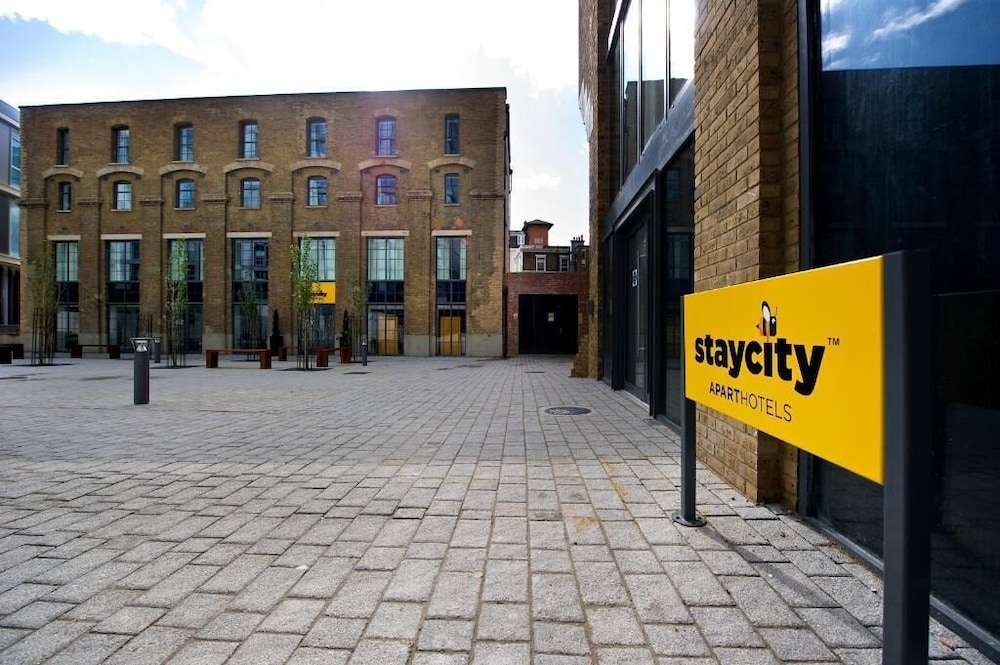 Staycity Aparthotels London Deptford Bridge Station 1/33