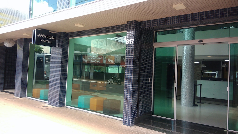 Avalon Hotel 2/49
