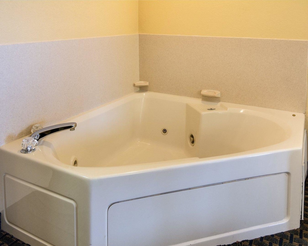Comfort Suites Nacogdoches 17/44