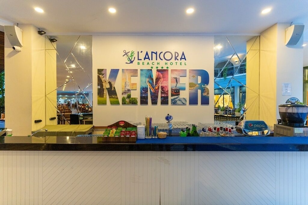 Lancora Beach Hotel 7/50