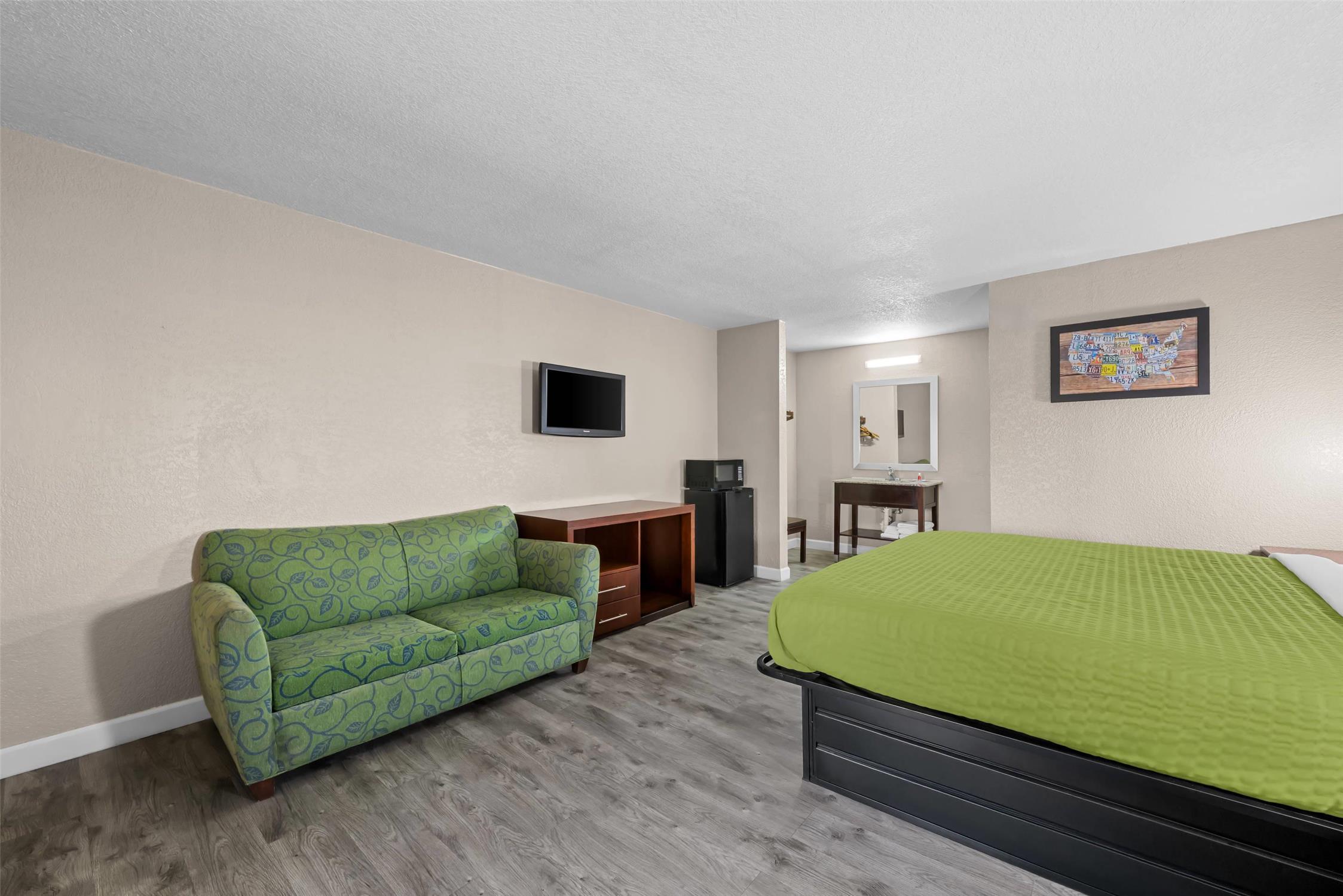 Econo Lodge Kannapolis - Concord 16/24