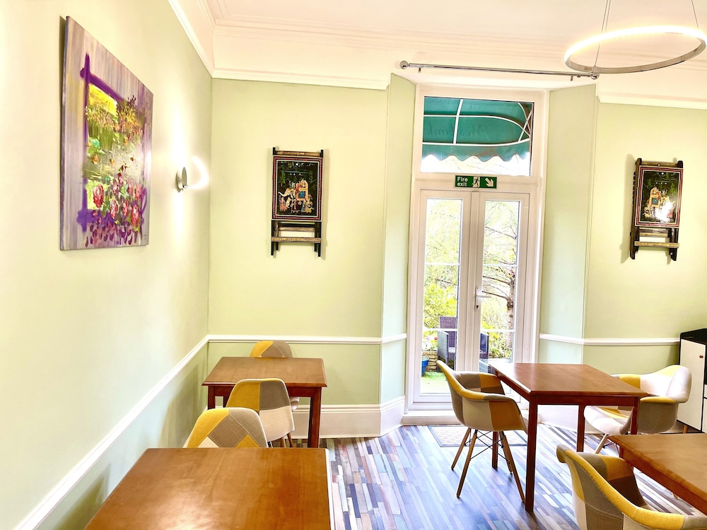Westbank Hotel - Guest House 36/50