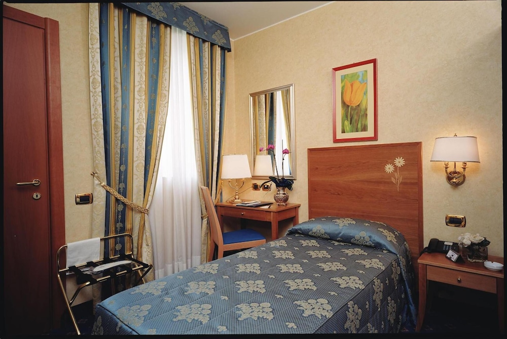Hotel Dieci 14/66