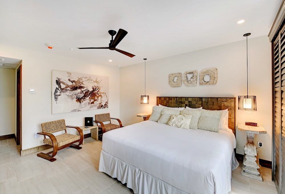 Bali Hai Beachfront Resort And Spa 7/70
