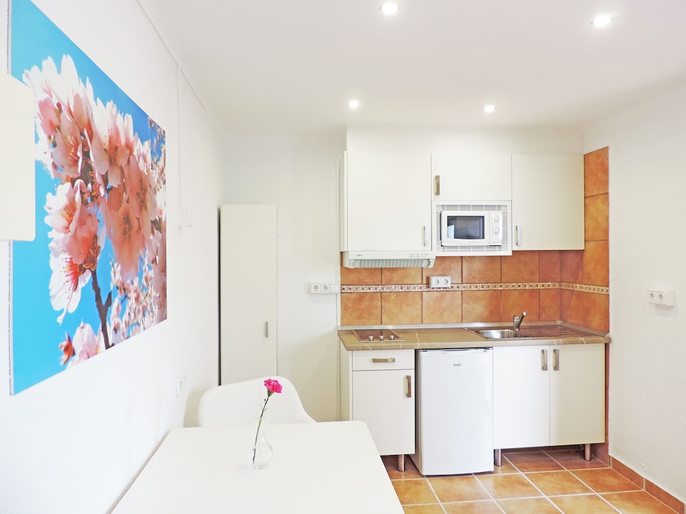 Marblau Hostal 16/50