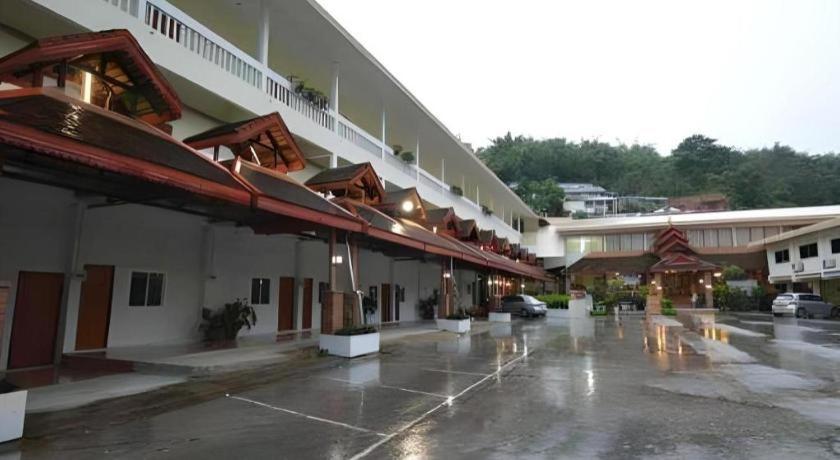 PIYAPORN HILL PARADISE HOTEL 18/58