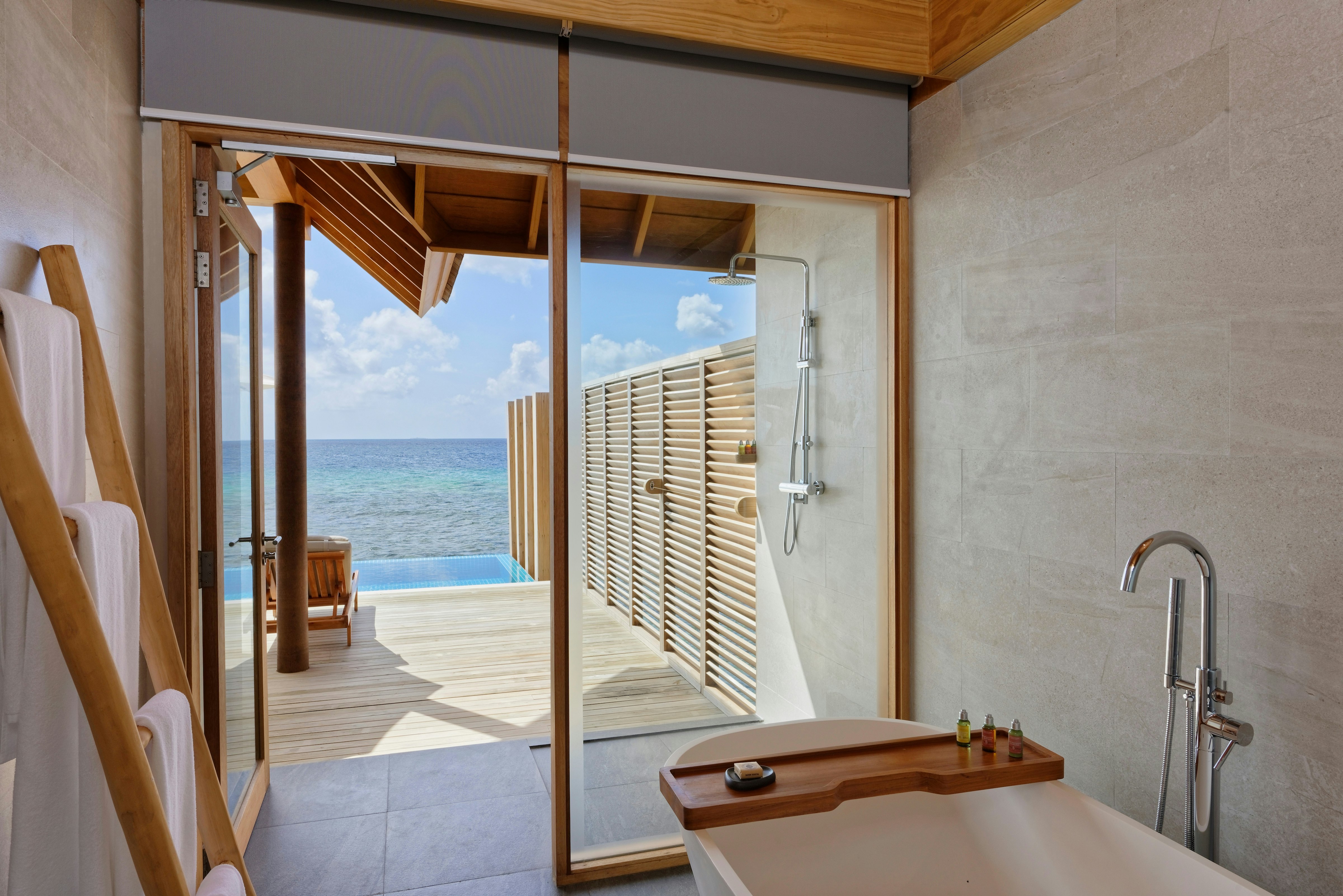 Emerald Faarufushi Resort and Spa 94/94