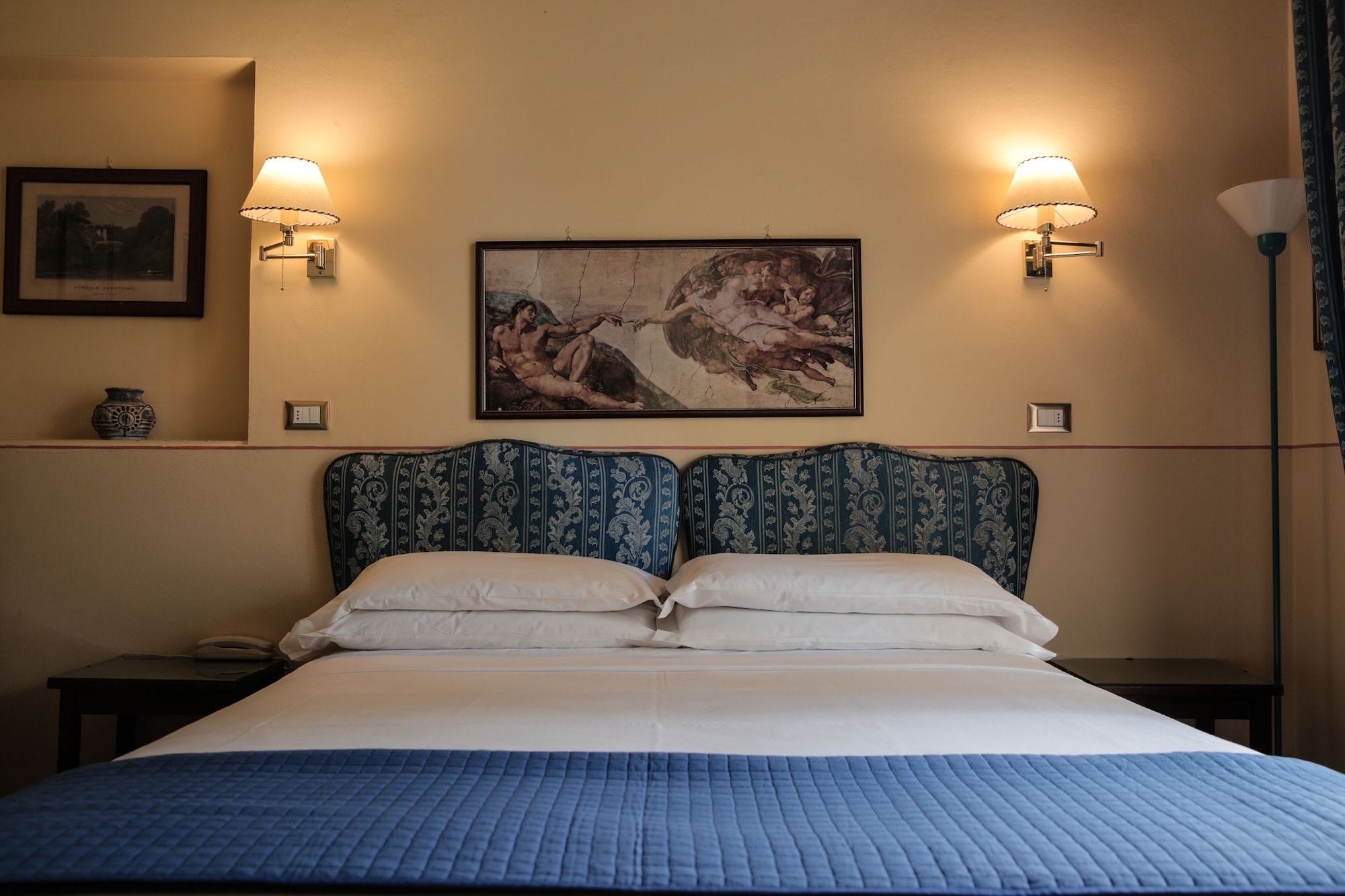 CLASSIC, DOUBLE OR TWIN BED