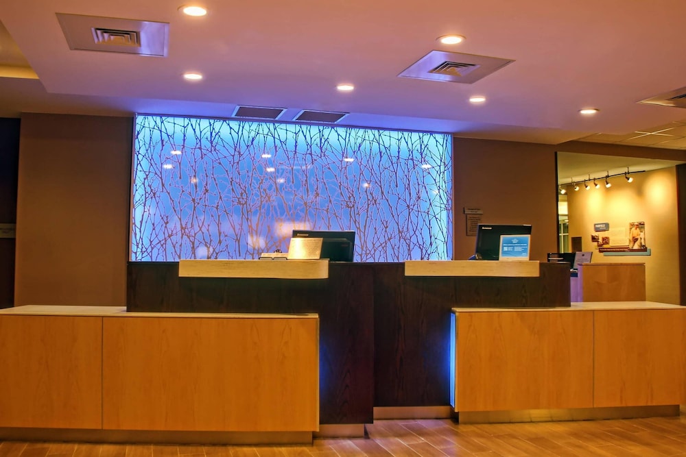 Fairfield Inn Suites Reading Wyomissing 5/51